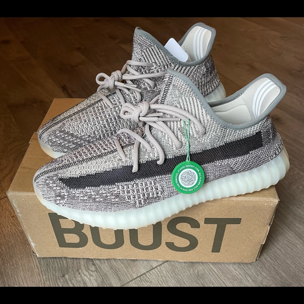 Brand New Yeezy 350 V2 Zyon